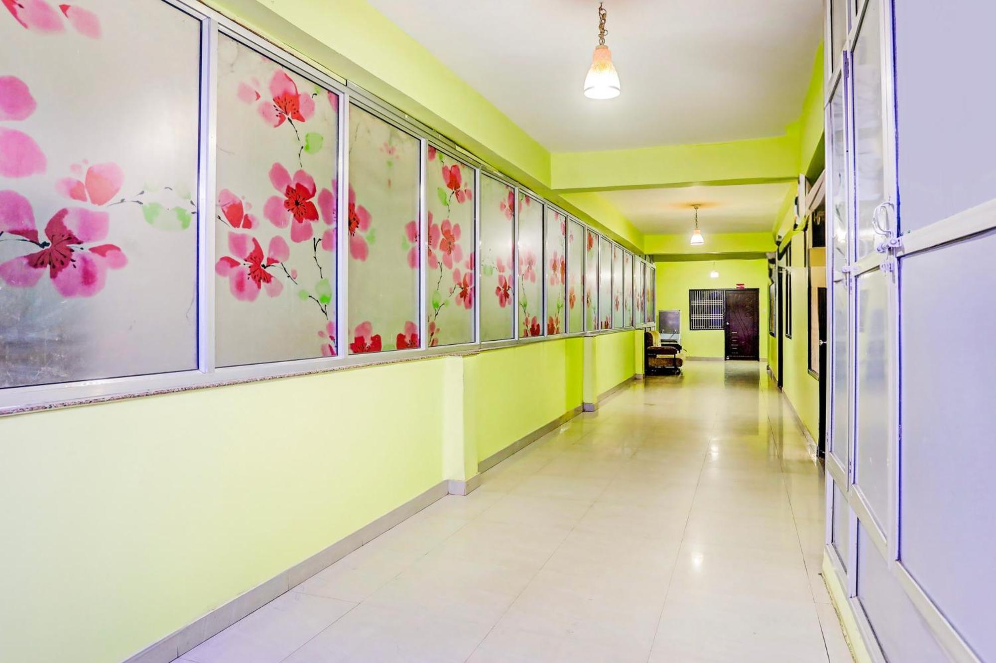 Super Hotel O Hyderabad Gate Iit Bhu Kakarmatha Luaran gambar